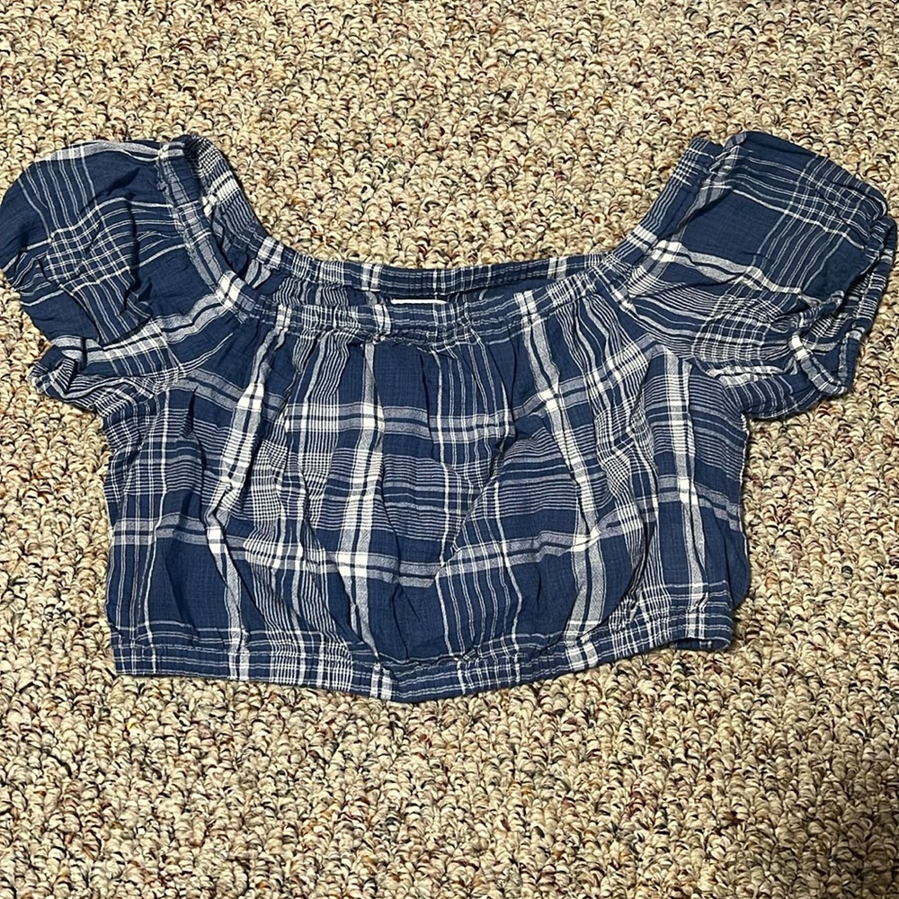 American Eagle crop top